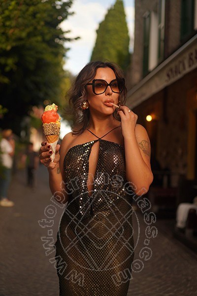 Barbara Goulart  DESENZANO DEL GARDA 3288715285