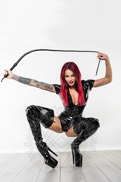 Julia  CUNEO 3762329100