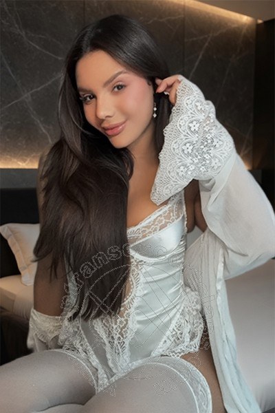 Olivia Xavier  MILANO 3520929187