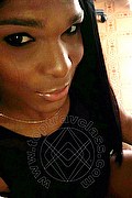 Roma Trav Thais Melo 388 32 39 396 foto selfie 64